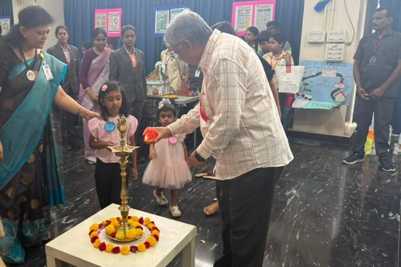 science-exhibition-26-8